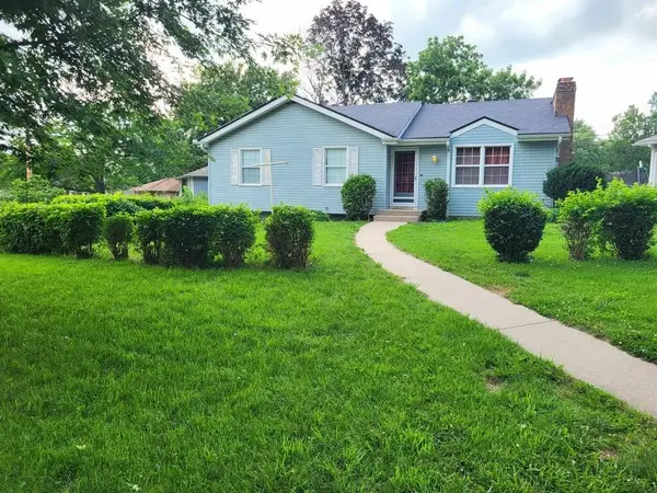 802 N King Avenue, Harrisonville, MO 64701