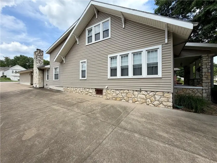 305 Fremont Street, Wathena, KS 66090 - #3