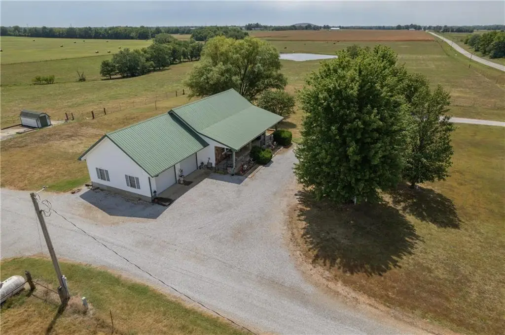 674 V Highway, Lamar, MO 64759 - #1