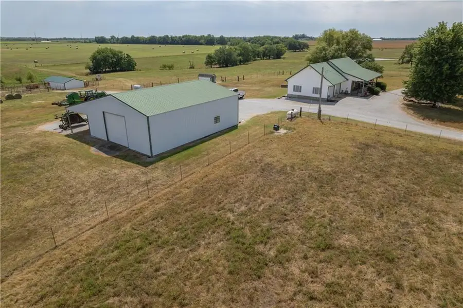 674 V Highway, Lamar, MO 64759 - #2