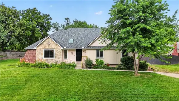 904 SW 44th Street, Blue Springs, MO 64015