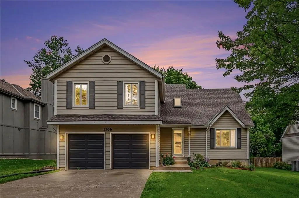 1366 E Meadow Lane, Olathe, KS 66062 - #1