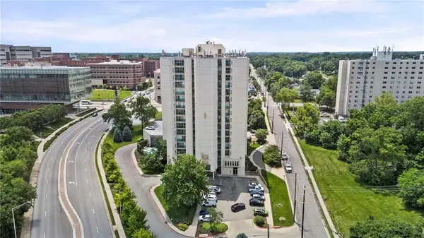 3838 Rainbow Boulevard #1402, Kansas City, KS 66103