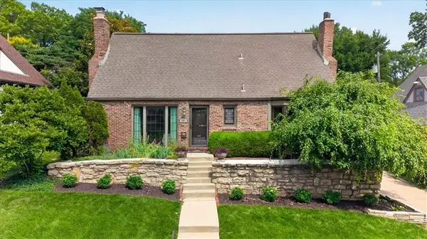 4951 State Line Road, Kansas City, MO 64112