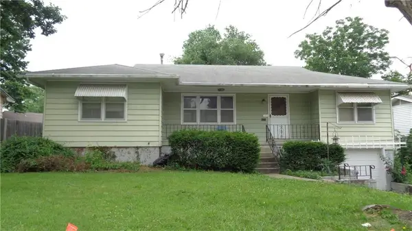305 S Mitchell Street, Warrensburg, MO 64093