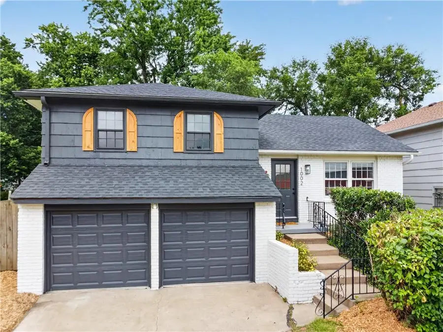 1002 E 79th Street, Kansas City, MO 64131 - #2