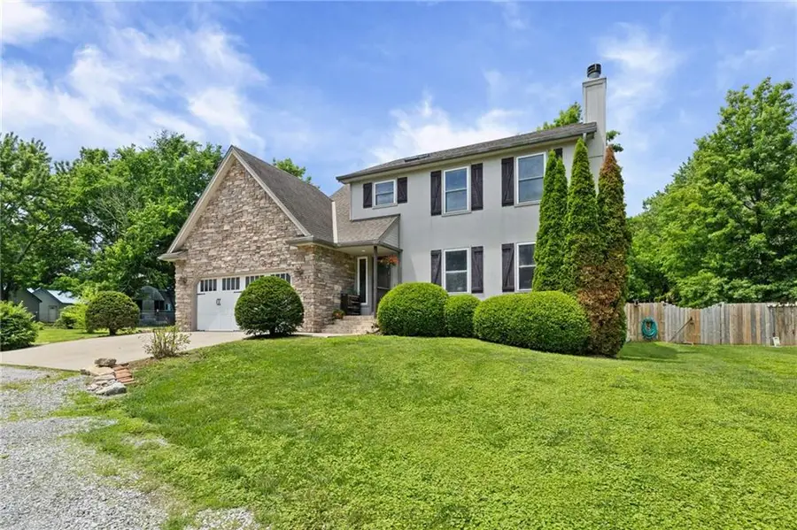 703 N Lincoln Street, Hamilton, MO 64644 - #2