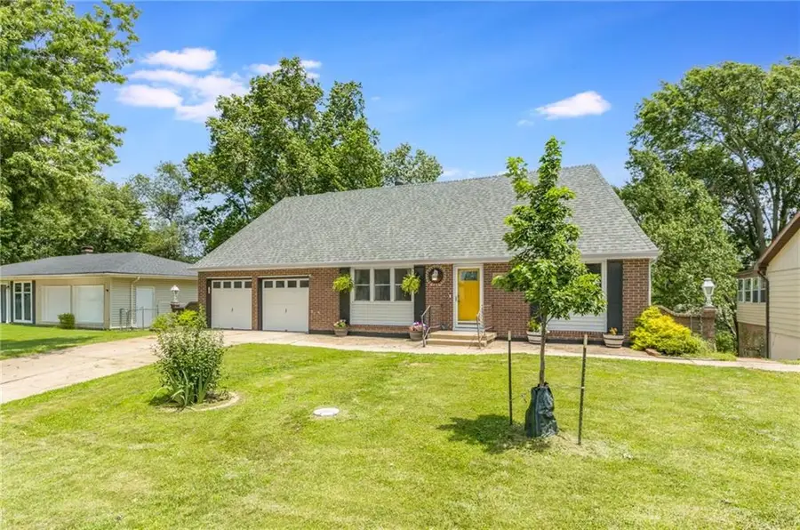 5817 N Colorado Avenue, Kansas City, MO 64119 - #2