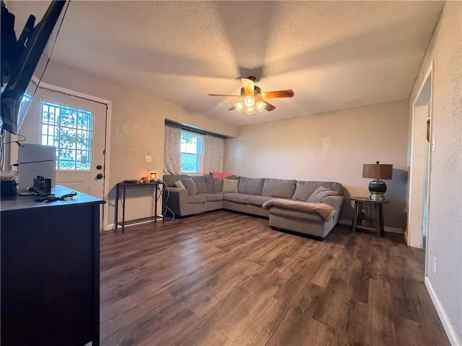 719 N 86th Street, Kansas City, KS 66112 - #3