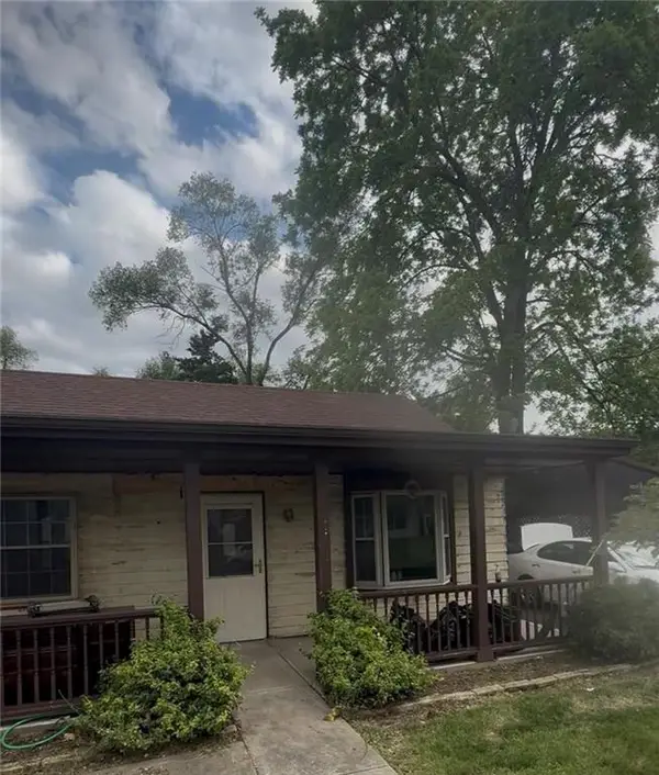 5009 Woodend Avenue, Kansas City, KS 66106