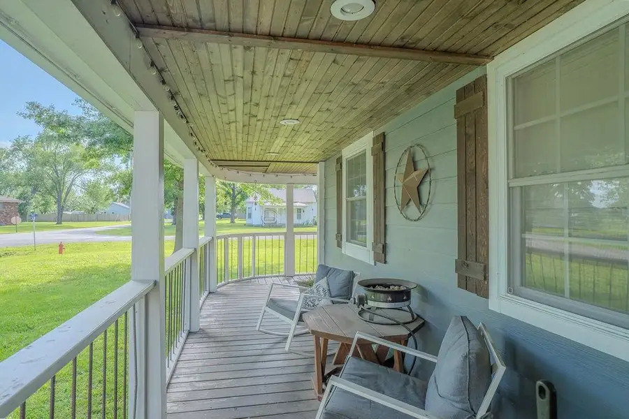 401 2nd Street, Uniontown, KS 66779 - #2