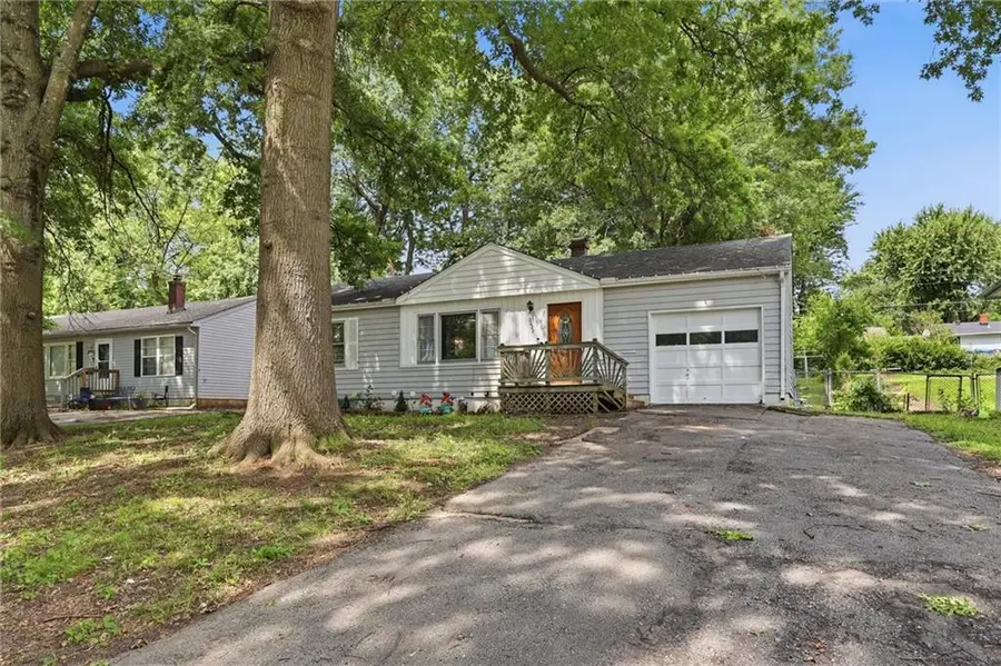 3022 S Norwood Avenue, Independence, MO 64052 - #2