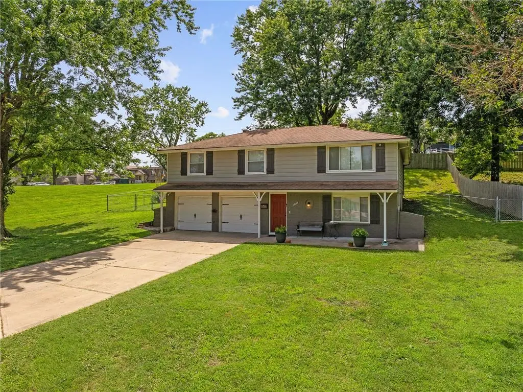 3830 N Denver Court, Kansas City, MO 64117 - #1