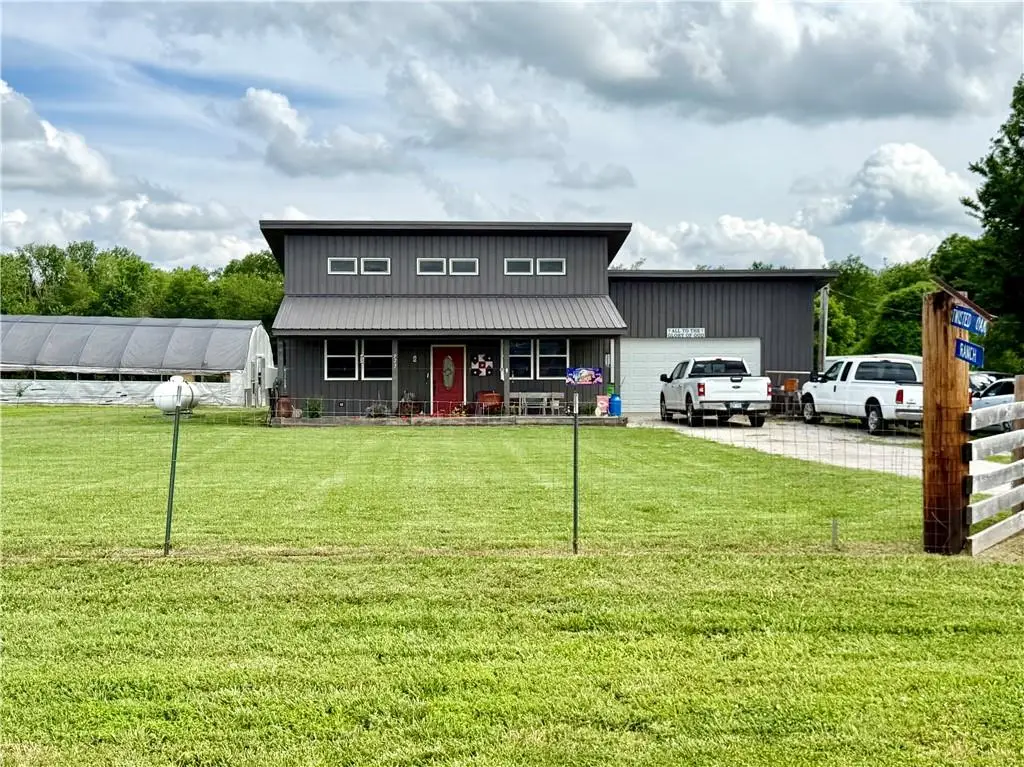 923 Park Street, Cherryvale, KS 67335 - #1