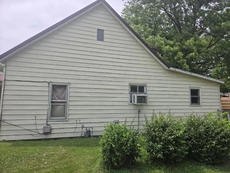 308 W Cleveland Street, Charleston, MO 63834 - #2