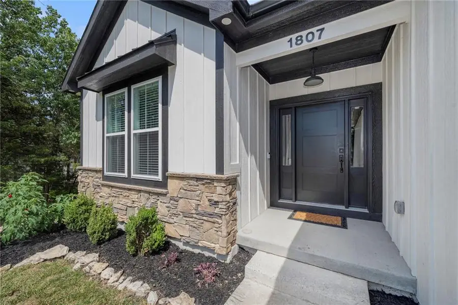 1807 SW Cemetery Road, Oak Grove, MO 64075 - #3