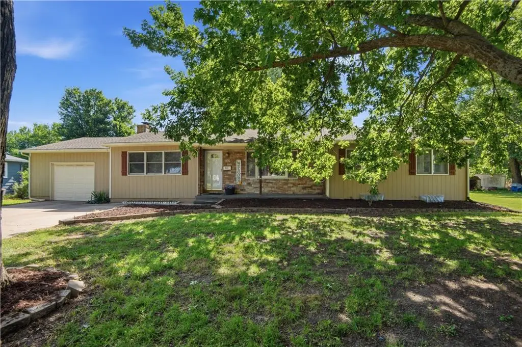 215 N Maple Street, Gardner, KS 66030 - #1