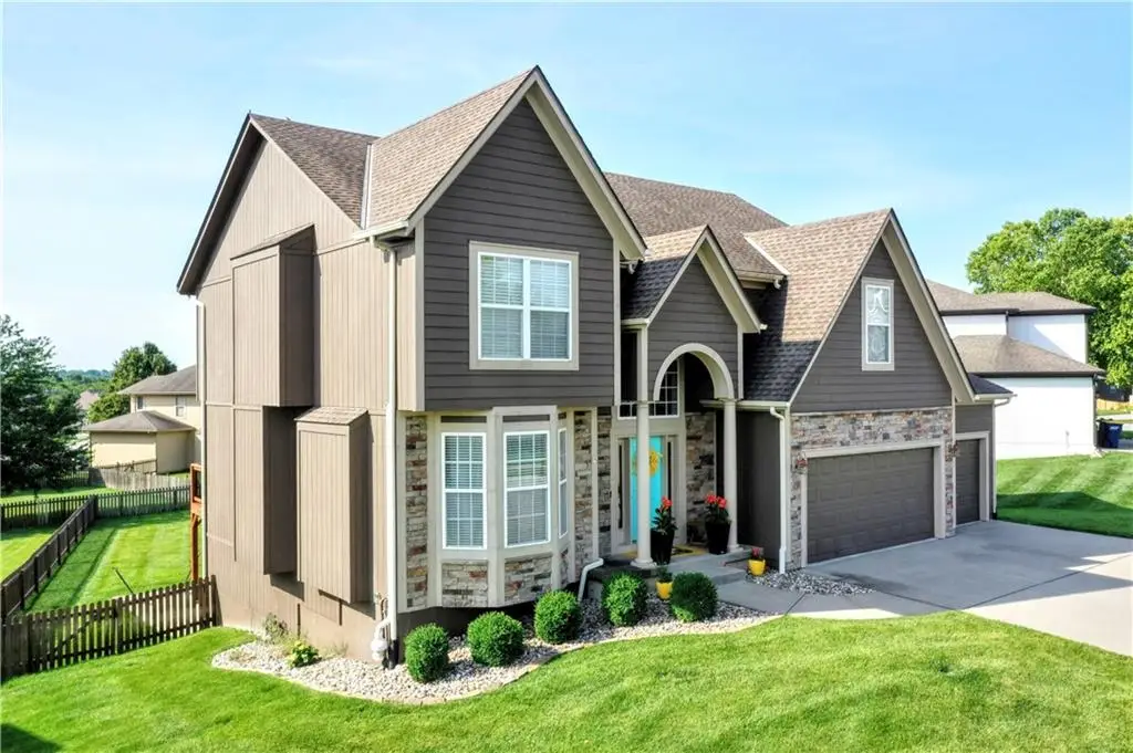 2221 Hawk View Road, Lees Summit, MO 64082 - #1