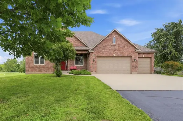 31502 E Heidelberger Road, Buckner, MO 64016