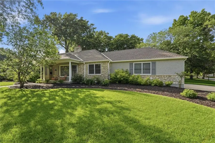 9012 Cherokee Lane, Leawood, KS 66206 - #3