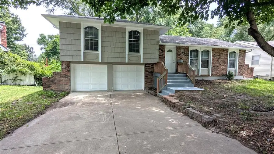 8919 Stark Avenue, Kansas City, MO 64138 - #2