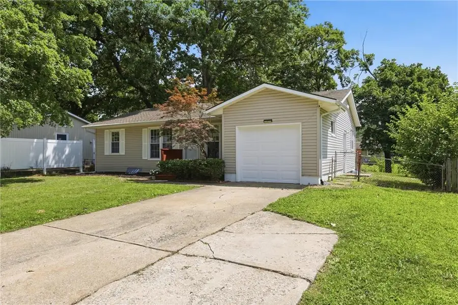 605 Gibson Road, Lees Summit, MO 64063 - #2