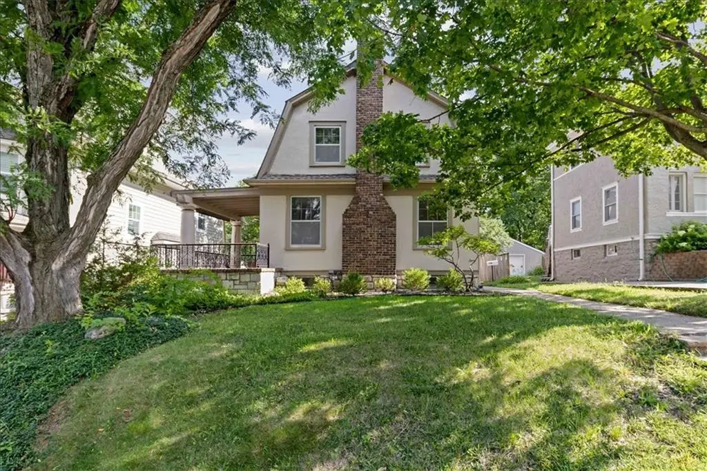 25 E 53rd Street, Kansas City, MO 64112 - #1