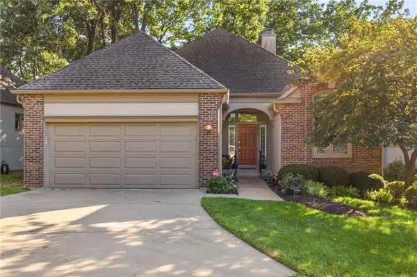 8801 W 142nd Street, Overland Park, KS 66221