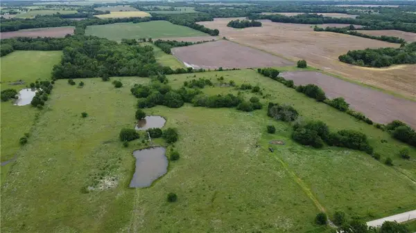 000 Wagon Road, Mapleton, KS 66754
