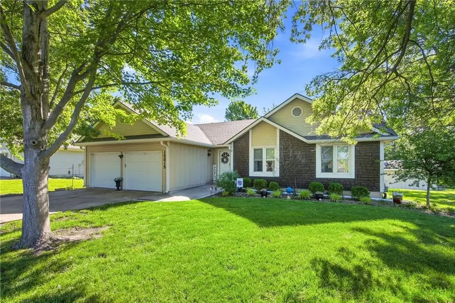 15015 Broadmoor Street, Overland Park, KS 66223 - #2