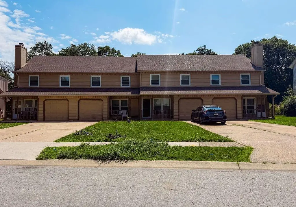 745-51 SE Country Lane, Lees Summit, MO 64063 - #1