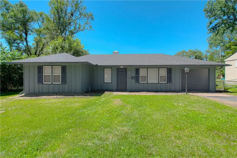 8511 E 110th Terrace, Kansas City, MO 64134 - #2