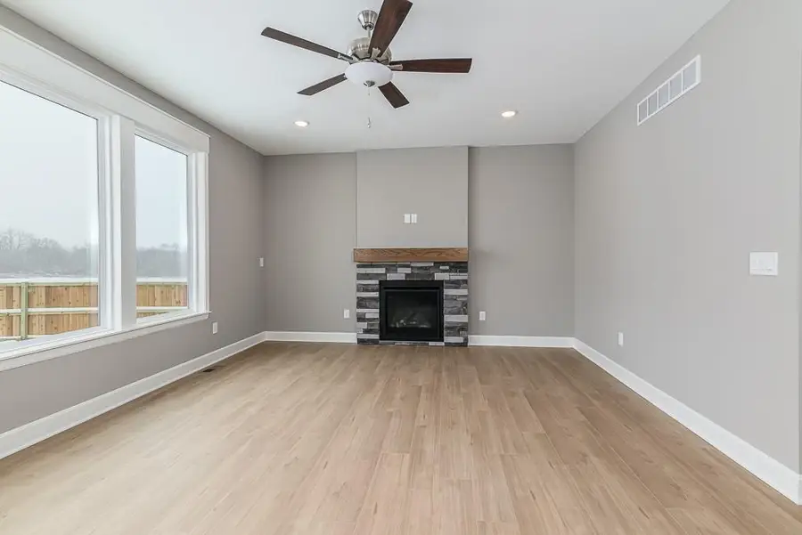 15604 Austin Court, Basehor, KS 66007 - #3