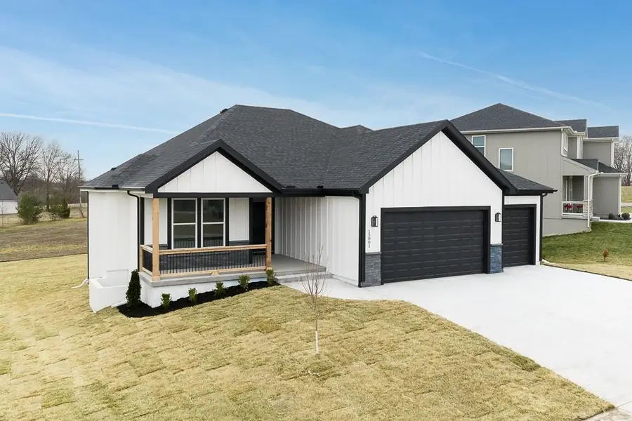 1689 N 156th Street, Basehor, KS 66007 - #3
