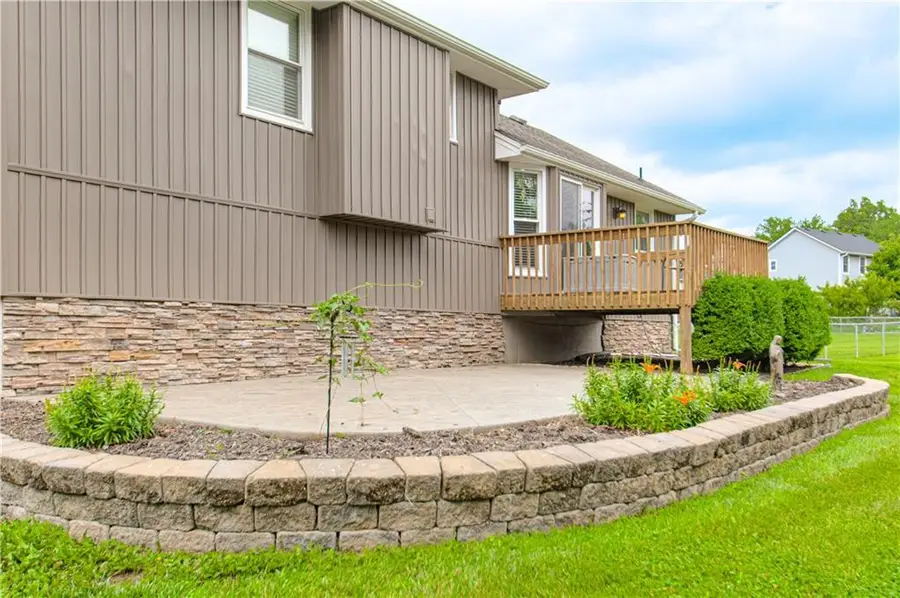 605 Meadow Court, Raymore, MO 64083 - #3