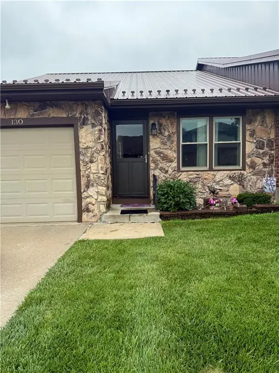 130 N Ryan's Way, Saint Joseph, MO 64506 - #2