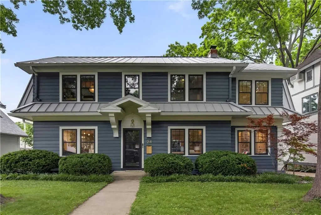 24 W 69th Street, Kansas City, MO 64113 - #1