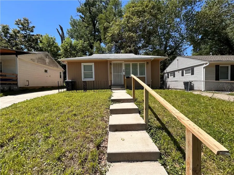 3716 Mersington Avenue, Kansas City, MO 64128 - #2