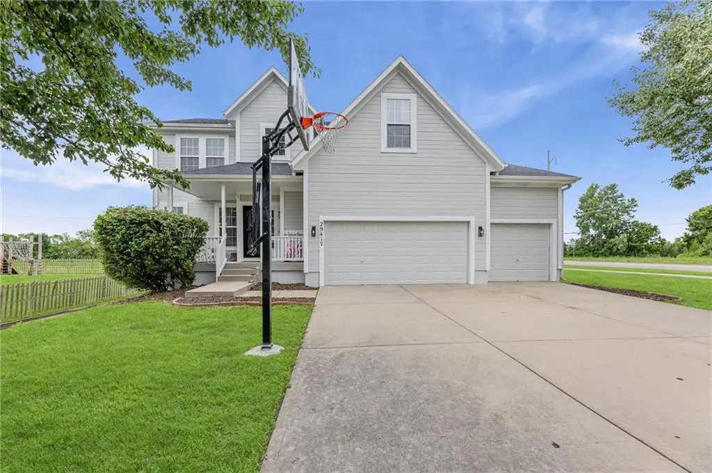 29417 W 186th Street, Gardner, KS 66030 - #1
