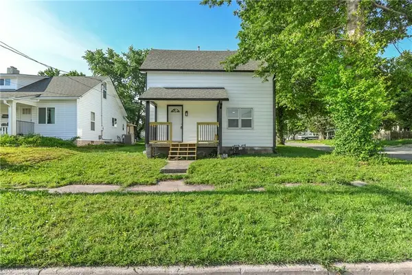 111 E Dryden Street, Odessa, MO 64076