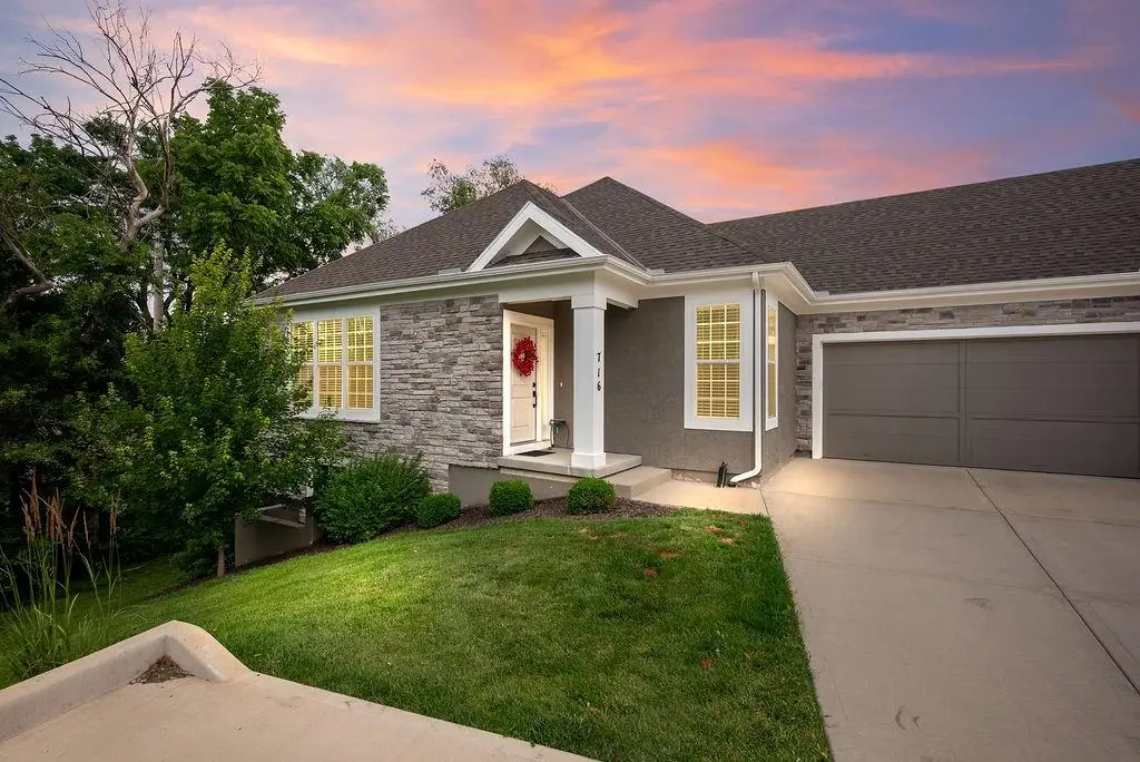 716 E 110th Terrace, Kansas City, MO 64131 - #1