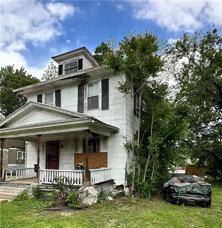 3237 Wabash Avenue, Kansas City, MO 64109 - #1