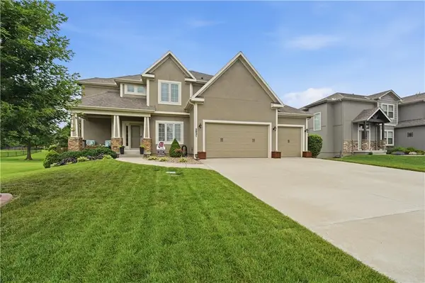 2821 NE Parkview Lane, Lee's Summit, MO 64086