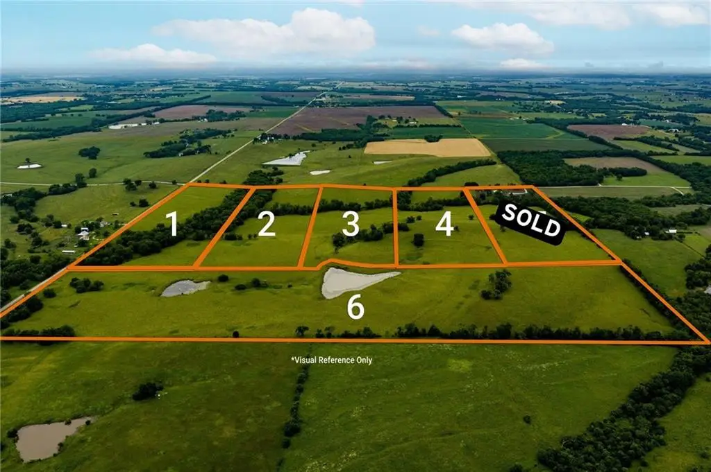 58 E 900 Road, Baldwin City, KS 66006 - #1