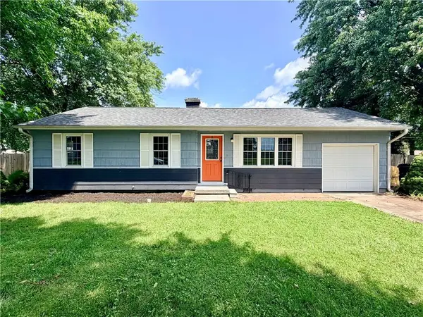 329 North Drive, Marshall, MO 65340