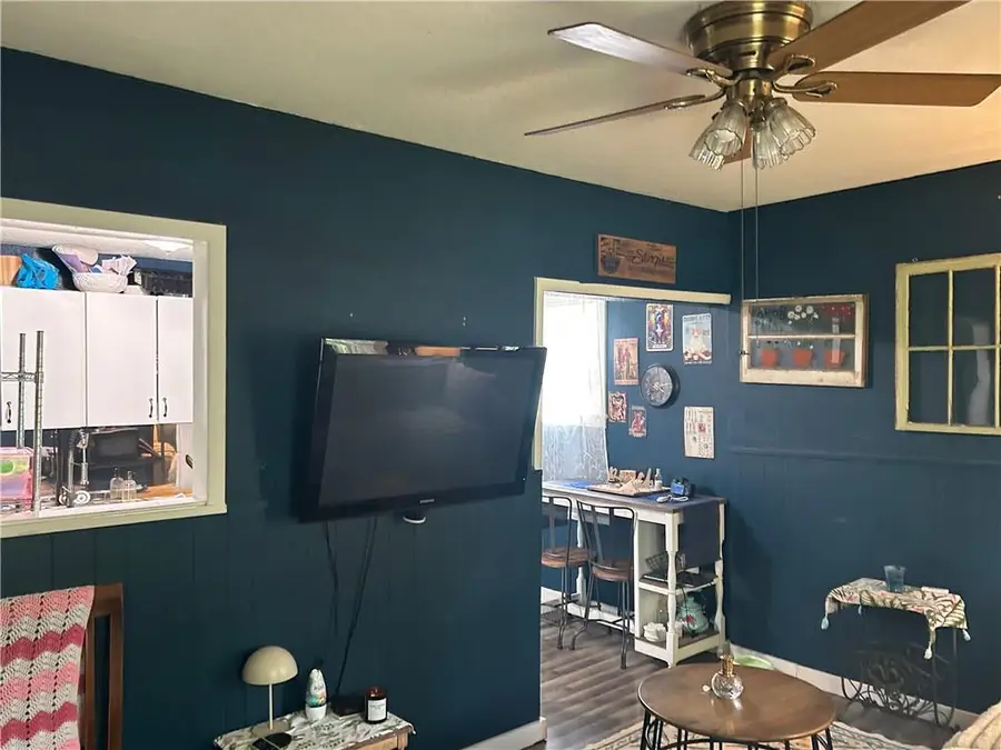 719 S Walnut Street, Leavenworth, KS 66048 - #2