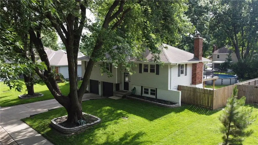 408 N Jefferson Street, Raymore, MO 64083 - #2