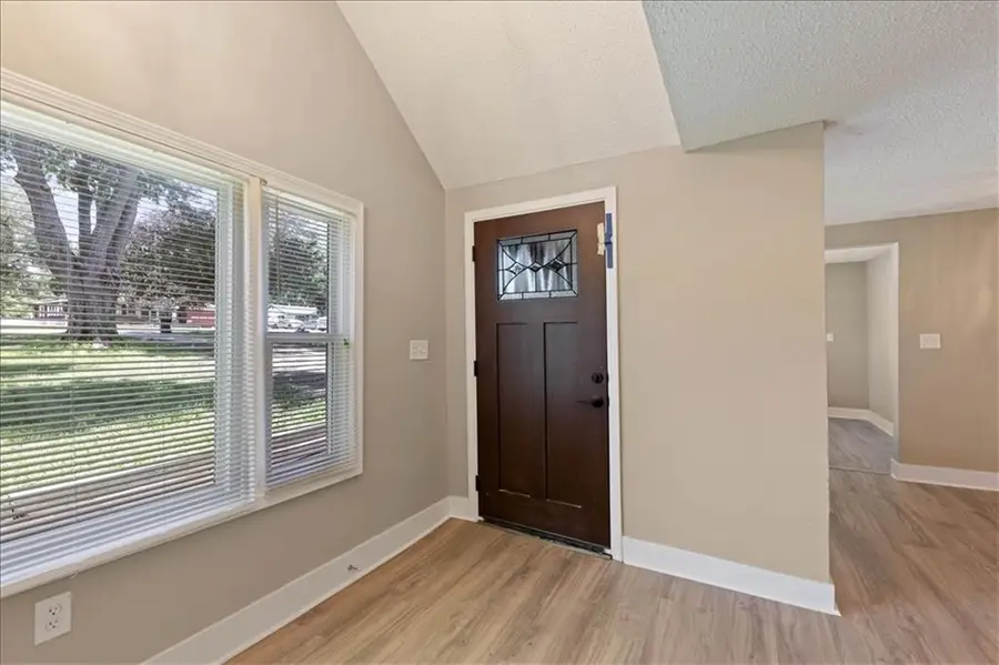 8005 Harris Avenue, Kansas City, MO 64138 - #2
