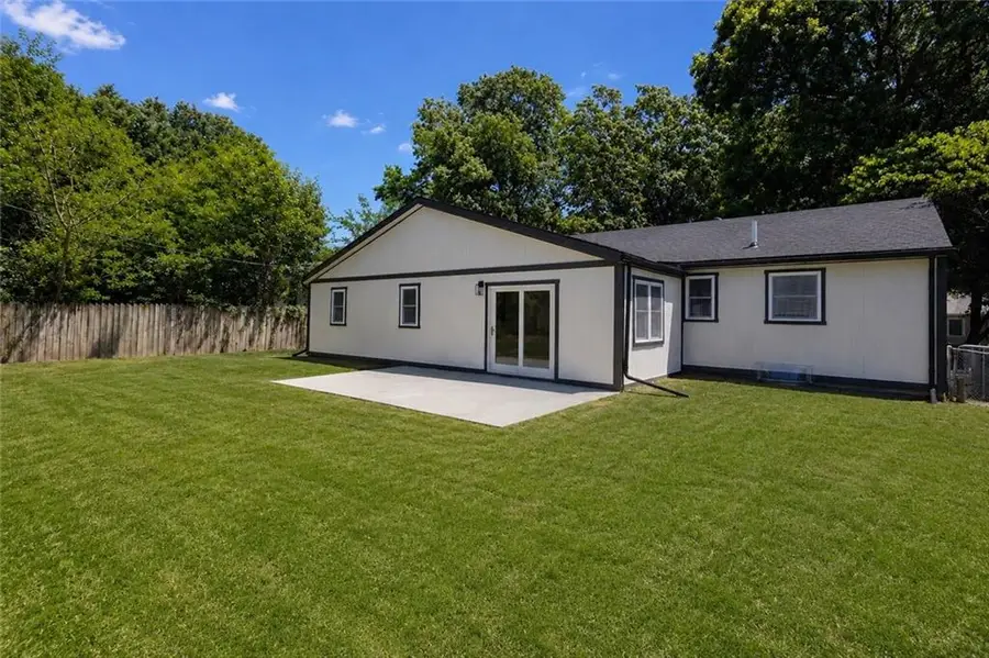 825 S Weaver Street, Olathe, KS 66061 - #2