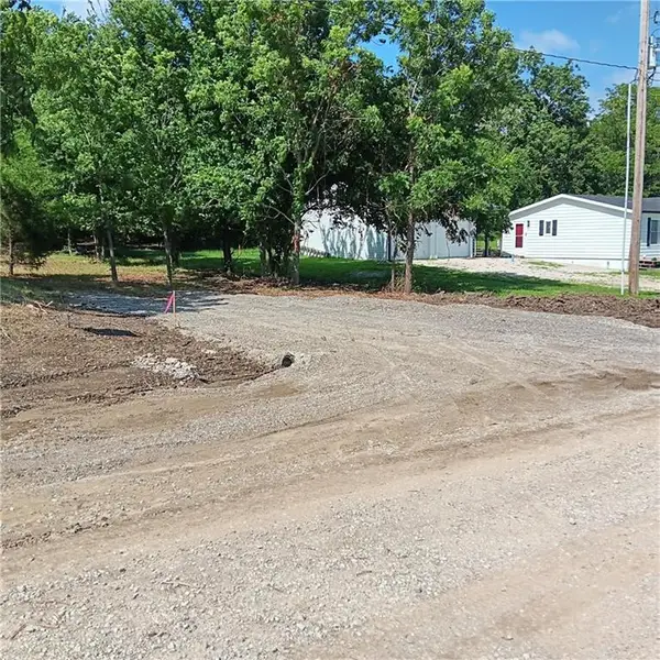 69 & 73 Spruce Drive And 70 Cedar Drive, Linn Valley, KS 66040